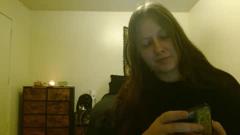 Daisy online show from December 10, 5:00 pm