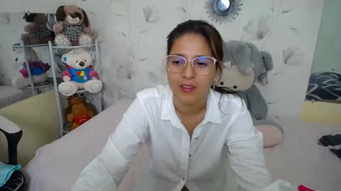 Abby online show from November 16, 3:01 pm