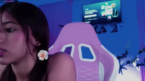 Dafne  online show from November 3, 1:59 pm