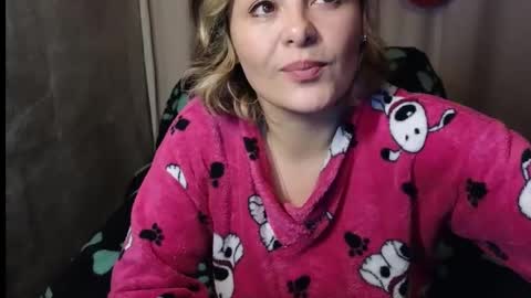 Snapshot of dagny_jo chatting on February 23, 3:29 am Lulu online show from February 23, 3:29 am