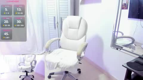 Dahian  online show from March 6, 11:05 am