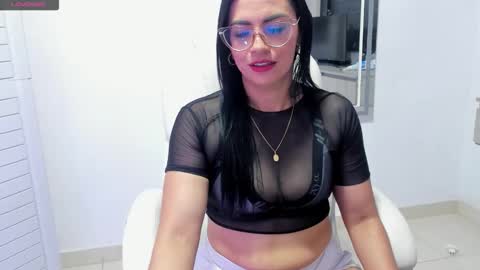 Snapshot of dahian_carter chatting on October 27, 1:28 pm Dahian  online show from October 27, 1:28 pm