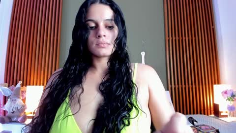 Snapshot of dahiana_spark chatting on December 17, 8:32 pm Dahiana online show from December 17, 8:32 pm