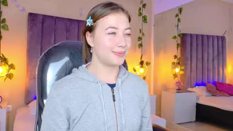 Dahlia online show from March 22, 11:27 am