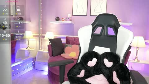 Dahlia Grey online show from April 7, 11:34 am