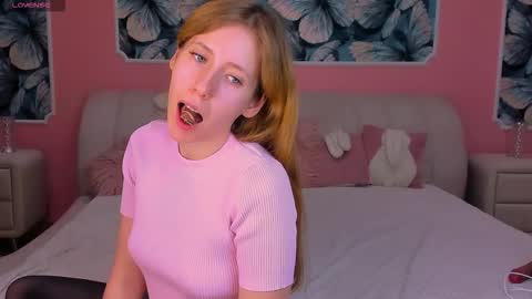 Daisy Swanson online show from November 10, 8:48 pm