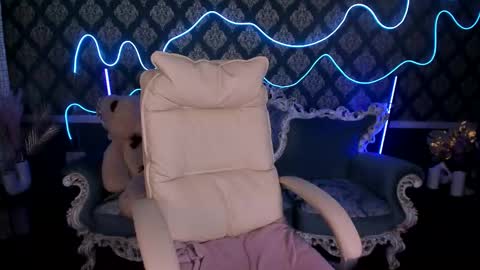 daisydelight_ online show from October 31, 9:41 pm