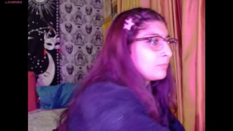    --  -- help me reach 100 hands up  online show from November 27, 3:09 am