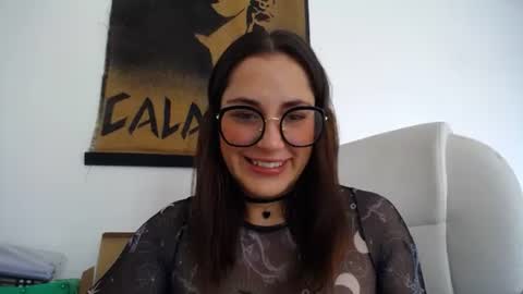 IG  dakotasofiaa online show from February 5, 7:39 pm