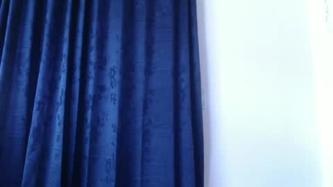   Dakota  online show from November 22, 5:04 pm