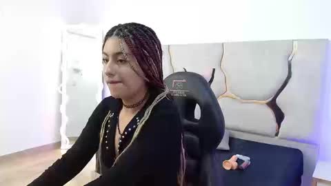 Dakota online show from September 9, 1:33 pm