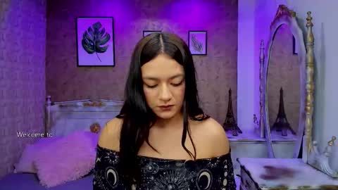 Snapshot of dali_collin chatting on October 21, 1:48 pm dali_collin online show from October 21, 1:48 pm