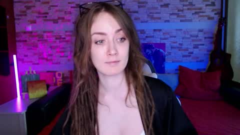 Dalia  online show from March 2, 11:06 am