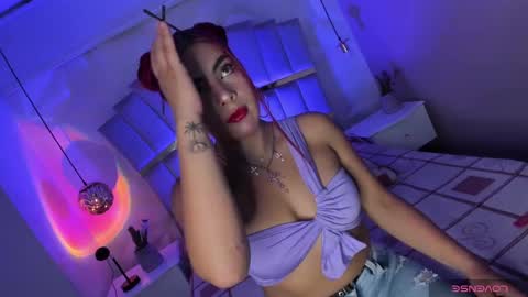 Snapshot of dalila_thoms chatting on December 12, 10:34 am Dalila online show from December 12, 10:34 am