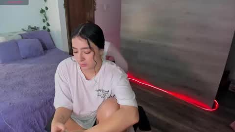 danay_01 online show from February 3, 11:36 pm