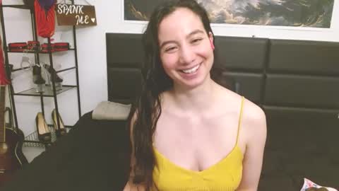 Lea lei-a online show from November 10, 11:00 pm