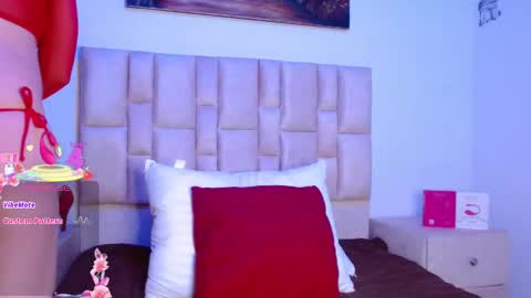 Snapshot of daneshka_naughty chatting on September 15, 12:08 am DANESHKA online show from September 15, 12:08 am