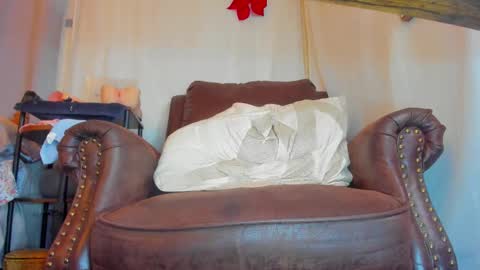 danidollxxx online show from February 15, 5:54 am