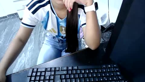 danielaa_foxx online show from July 20, 12:13 am