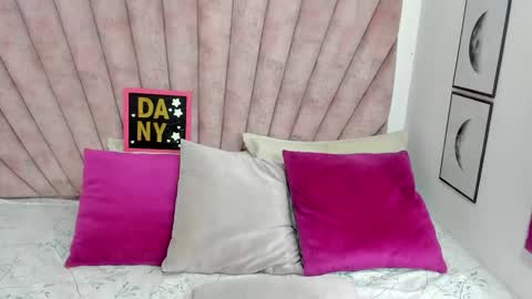 DaniiBelluci  online show from February 10, 3:48 pm