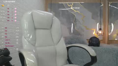 danna online show from October 8, 10:58 pm