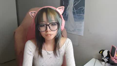 danyelleeyermann online show from May 21, 1:09 pm