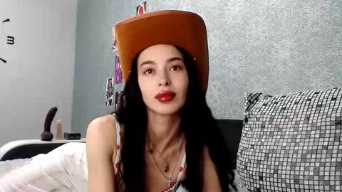 Snapshot of daphne_darkthorn chatting on October 18, 3:09 am Daphne Darkthorn online show from October 18, 3:09 am