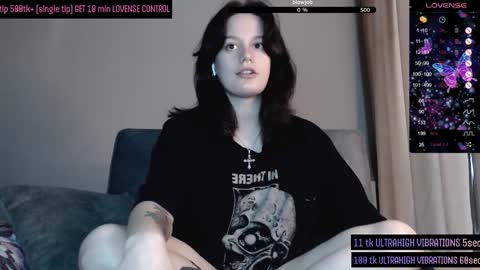 Snapshot of darcyie1ove chatting on October 16, 11:02 am Darcy online show from October 16, 11:02 am