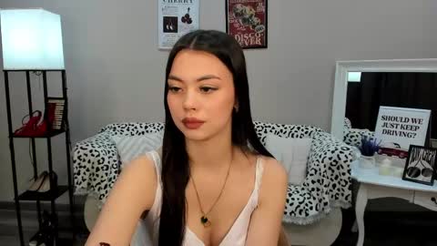 DarcyMacy online show from May 4, 6:44 pm