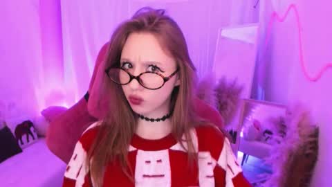 Daria Tate online show from March 25, 11:24 am