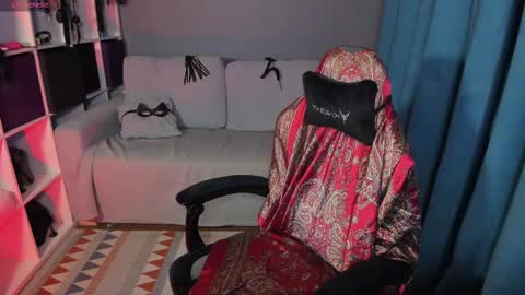 Dari the it woman online show from January 14, 8:48 pm