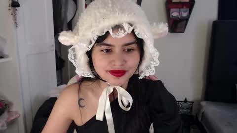 Moony online show from December 24, 7:44 pm