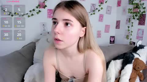 Ester online show from June 19, 10:41 am