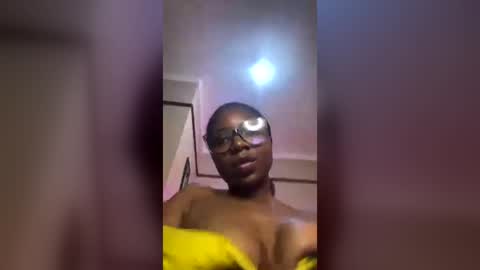 darkmilan online show from July 5, 5:46 am