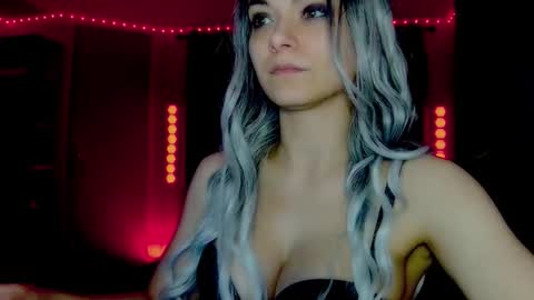 roseredgoddess online show from February 10, 2:47 am