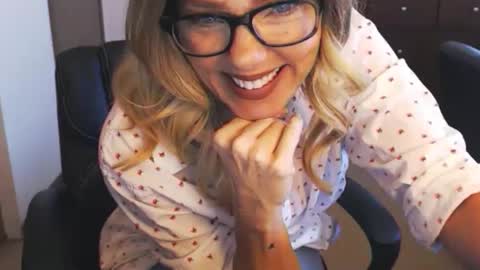 Snapshot of darlingd77 chatting on January 10, 2:45 pm DarlingD online show from January 10, 2:45 pm
