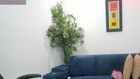 dayan_torres online show from April 29, 11:13 am