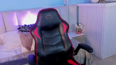 dayanne7 online show from February 8, 2:05 pm