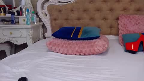 DeenaJay online show from March 15, 7:32 am