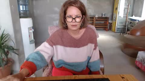 Snapshot of deepintoyourmind chatting on September 17, 7:17 am hi guys i m a cute milf i m here for good time and nice people pls be respectfool and enjoy me online show from September 17, 7:17 am