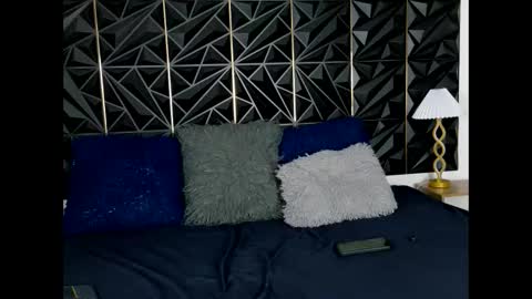 deisywalker online show from January 6, 8:56 pm