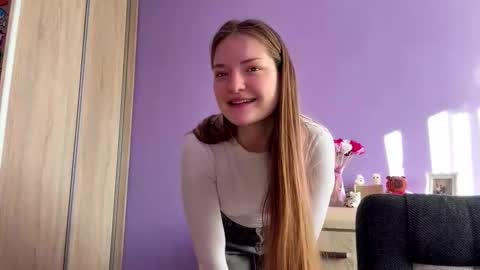 Mila online show from March 6, 7:36 am