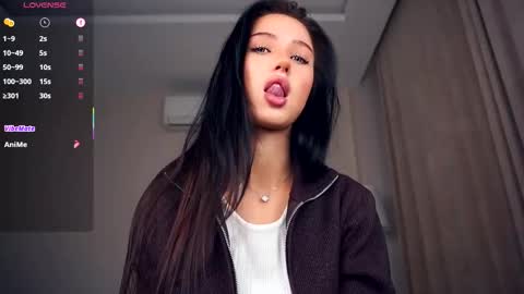 Hello everyone Im Tessa Make yourself comfortable. Were going to have fun together  online show from October 19, 7:54 am