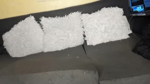 deli_la online show from March 15, 2:57 am