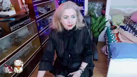 Delicacat online show from May 2, 10:18 am