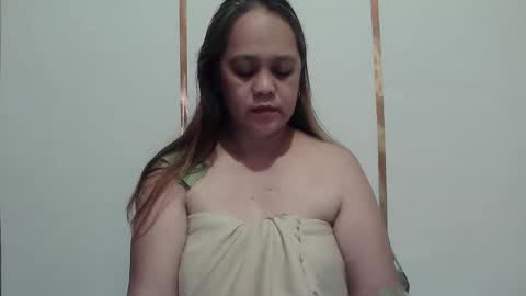 mel online show from April 11, 10:57 pm