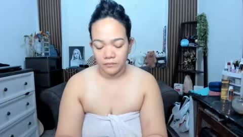 delightfulcurvy online show from January 14, 12:59 am