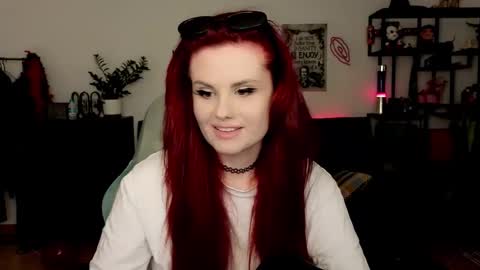 dellacrush_ online show from March 2, 6:03 pm