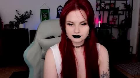 dellacrush_ online show from February 25, 6:50 pm