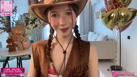 Delora online show from February 6, 8:50 am